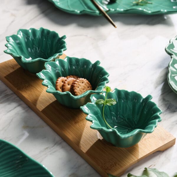 Leaf Shape Bulk Ceramic Plates, Tapas Bowls Wholesale (7)